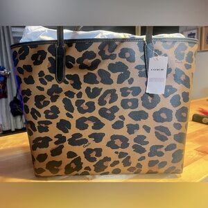 NWT leopard coach full bag never used